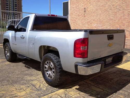 Imagen 4 de 16 de Chevrolet Silverado Ls 4x2 - Automatica