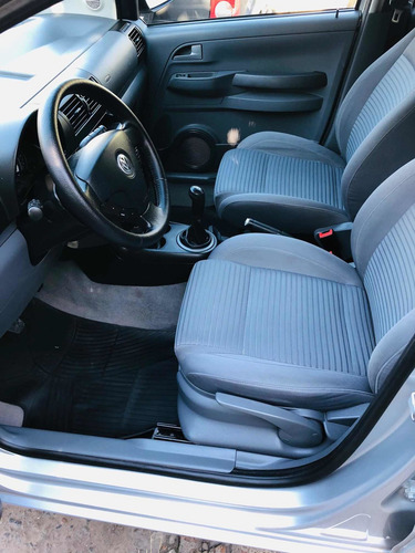 Volkswagen Suran 1.6 Trendline 11b 2010