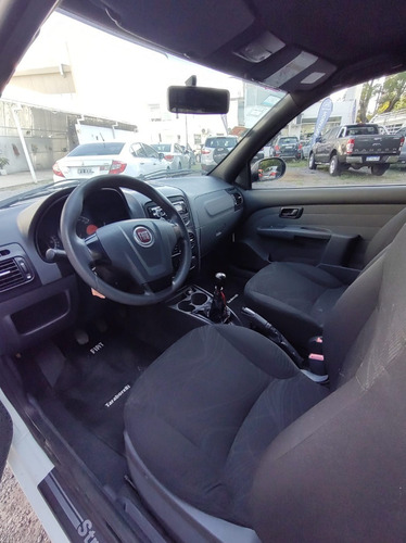 Imagen 10 de 17 de Fiat Strada Working Pv
