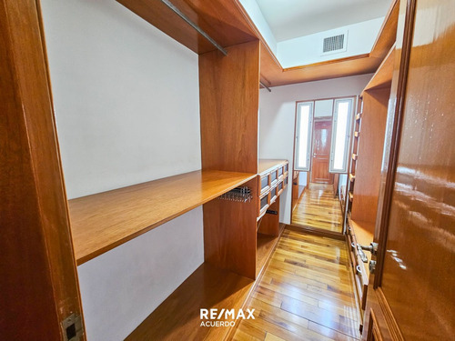 Vende Casa P. Alta 3 Dorm. + Cocheras San Nicolas