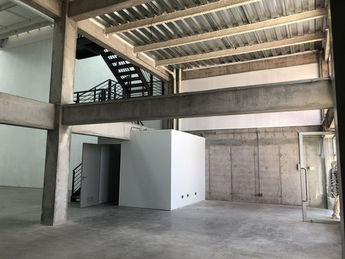 Arriendo Nuevo Bodegas De 236,87 M2 Galpón + 83,12 M2 Oficin