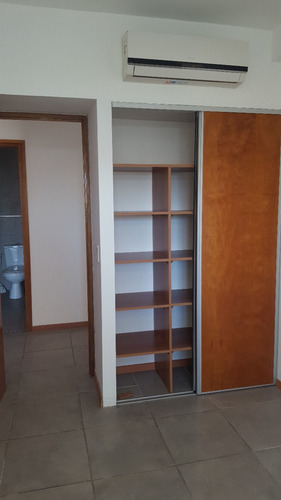 Imagen 22 de 29 de Departamento De 2 Dormitorios Con Cochera