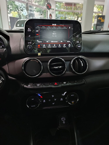 Imagen 8 de 25 de Fiat Cronos
