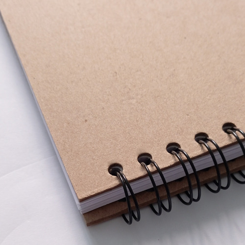 Bitácora Cuaderno Dibujo 14x22 Bond 115gr 1/2 Carta 60 Hojas