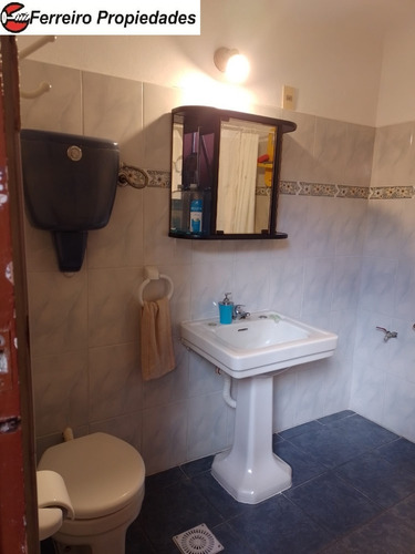 Imagen 5 de 30 de Casa Ph Pocitos Venta Al Frente 4 Dormitorios Cocina Baño Pallier Comedor Patio Buhardilla Y Azotea