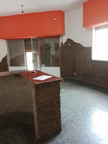Imagen 10 de 13 de Casa 3 Ambientes- Venta- Local En Esquina - Tablada
