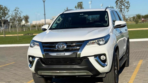 Toyota Hilux SW4 2.8 Srx 177cv 4x4 7as At