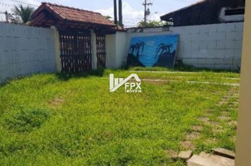 Imagem 1 de 13 de Casa Com Suíte E Churrasqueira Em Itanhaém - Ca026