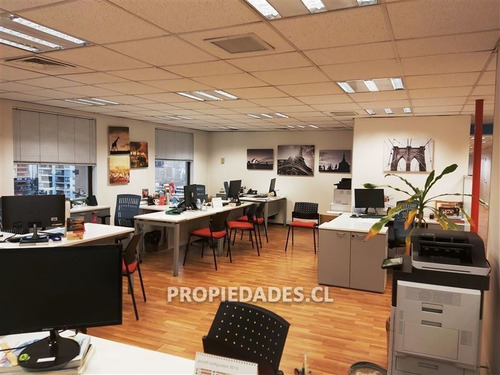 Oficina En Arriendo De 2 Privados En Las Condes