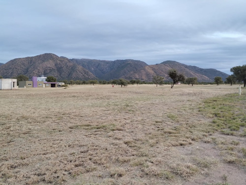 Venta! Lote En Barrio Cerrado Club De Campo Fincas Del Dique, Lujan, Provincia De San Luis, Argentina.