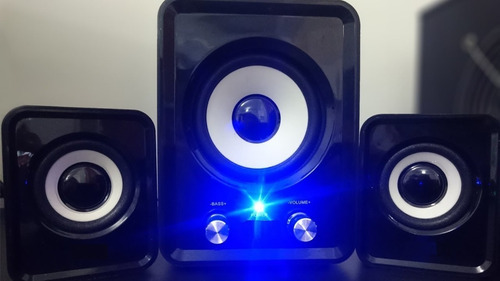 Imagen 3 de 7 de Parlantes 2.1 Usb 25w Potencia Subwoofer Pc Notebook