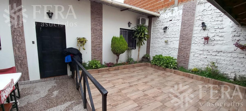 Imagen 9 de 15 de Casa De 5 Ambientes Con Patio Con Parrilla En Dock Sud (28707)