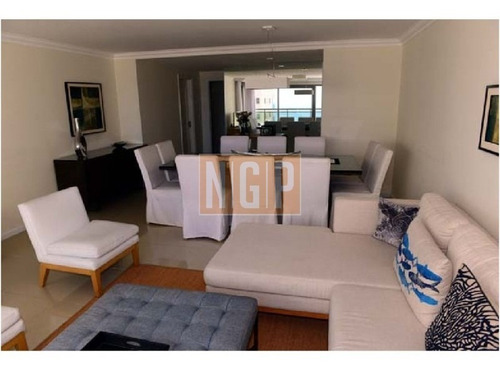 Apartamento En Brava, 3 Dormitorios -ref:15996