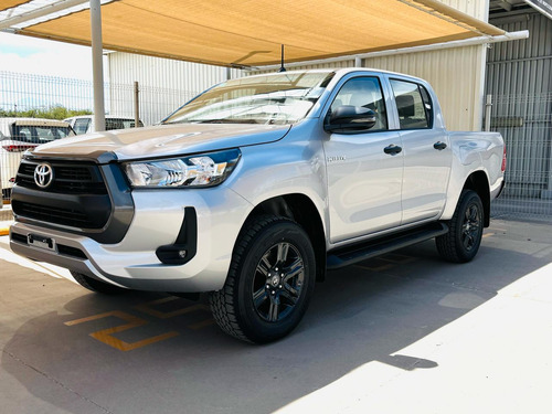 Toyota Hilux 2.7 Cabina Doble Sr Mt