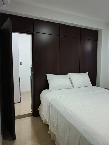 Apartamento En Alquiler Fijo, Blue Bay Playa Moreno. Pampat