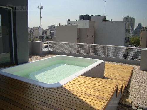 Departamento En Venta En Palermo Hollywood De 2 Ambientes Con Cochera. Balcón Con Parrilla.