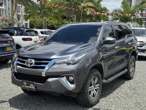 Toyota Fortuner 2.7 SRV