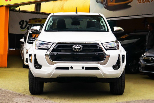 Toyota Hilux 2.8 D-4D TURBO CD SRX PLUS 4X4