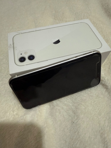 Apple iPhone 11 (64 Gb) - Blanco (Usado)