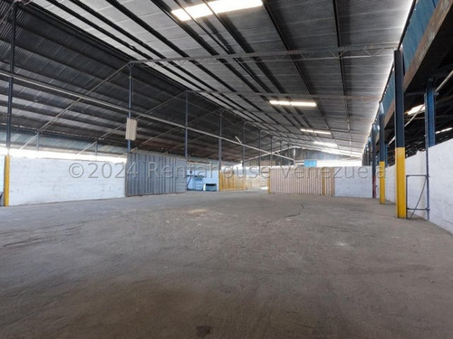 En Venta Galpon Industrial En Barquisimeto Cuenta Con Amplios Espacios Ideales Para El Area De Procesos Industriales O Almacen Para Cualquier Empresa Comercial Francisco Rojas Norscia Rentahouse!!!