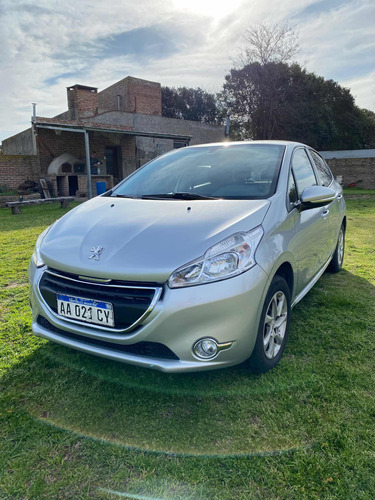 Peugeot 208 1.5 Allure Touchscreen