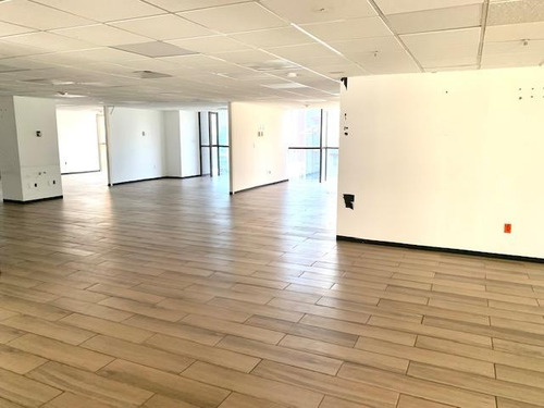 Polanco, Rento 3,800m2 Completamente Acondicionados, Privados, Salas De Juntas, Amplias Áreas Abiertas De Trabajo, 42 Estacionamientos. Excelente Ubicación