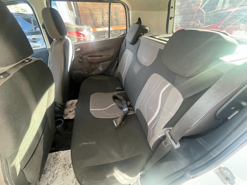 Imagem 14 de 15 de Fiat Uno Attractive 1.0 Flex Completo 2016 R Motors