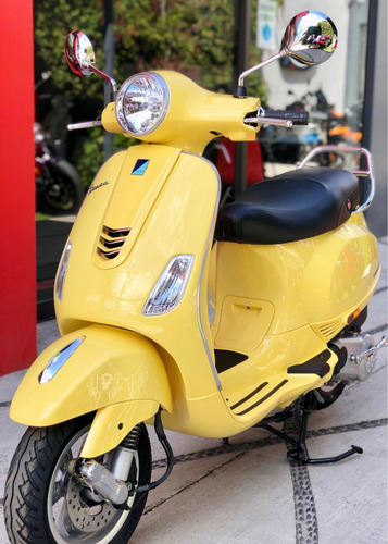 Imagen 1 de 8 de Vespa 150cc Edición México