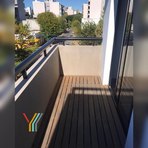 Imagen 10 de 11 de Venta Departamento 1 Dormitorio Al Frente Con Cochera