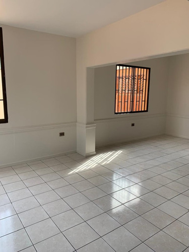 Amplia Y Remodelada Casa En Venta| Sector Parque Brasil