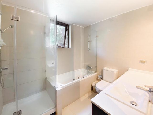 Departamento Av. La Dehesa/av. El Tranque