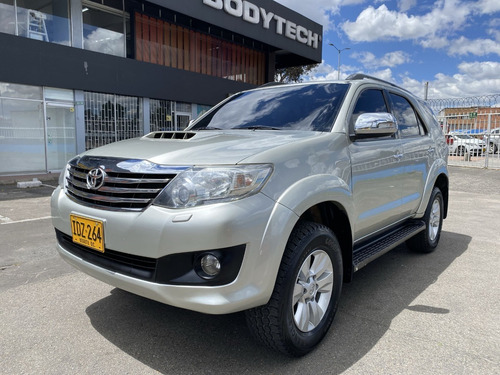 Imagen 1 de 25 de Toyota Fortuner Sr5 2015