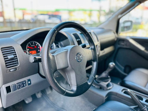 Nissan Frontier 2.5 S Cab. Dupla 4x4 4p