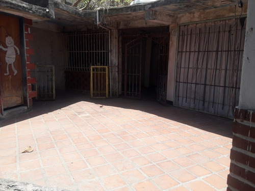 Terreno Y Amplia Casa En Guarenas