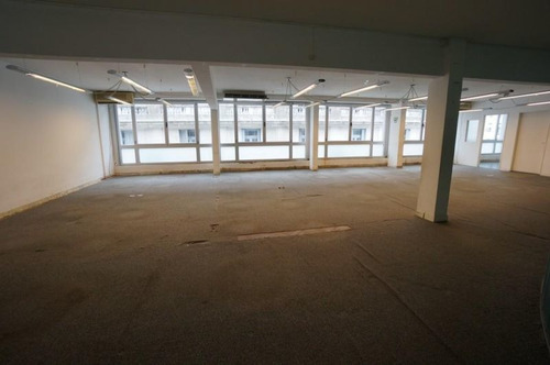 Oficina En Alquiler En El Centro. Muy Buen Piso De 230 M2