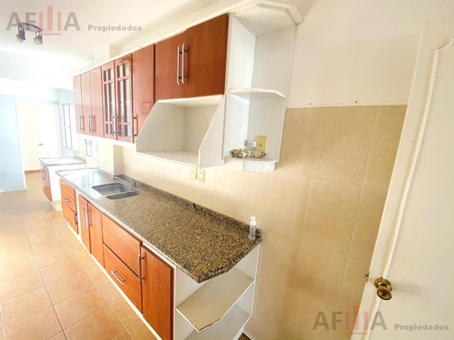 Venta Departamento 3 Dormitorios Y Servicio - Pocitos