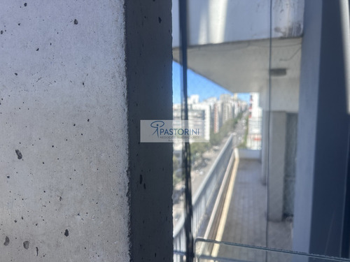 Excelente Piso En Plaza Mitre Con Coch Y Baulera