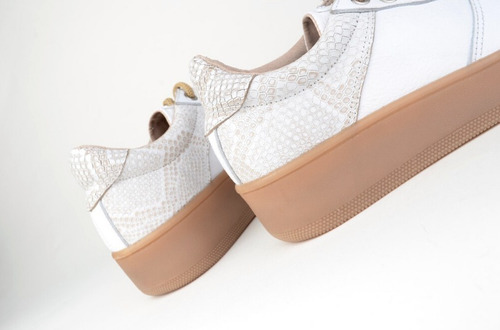 Imagen 5 de 8 de Zapatillas Urbanas De Mujer De Cuero Cordones Klama -ferraro