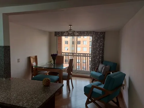 Apartamento 3 Habitaciones, 2 Baños, Un Estudio Con Balcón