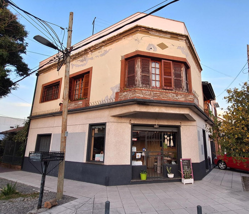 Venta De Casa 3 Ambientes Con Local Y Departamento En Quilmes. Apto Credito !