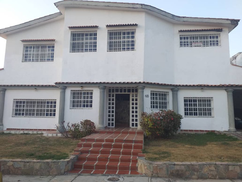 Venta De Casa En Colinas De Guataparo Valencia 52-05