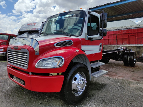 Imagen 3 de 11 de Freightliner M2 Modelo 2013