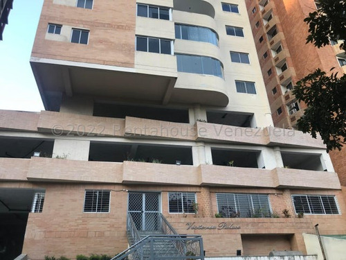  En Venta Apartamento A Estrenar Para Equiparlo, Cod 24-16933 Yer