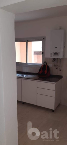 Imagen 4 de 15 de Venta Dpto De 2 Dormitorios Con Patio Y Asador Propio, Cochera Privada, Pileta Y Sum