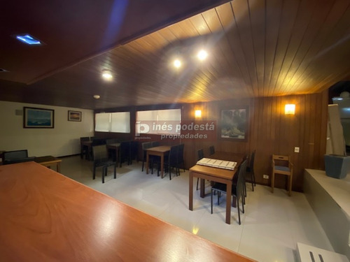 Hotel En Venta En La Península A Pasos Del Puerto- Ref: 37584