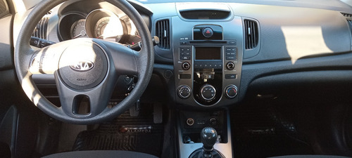Imagen 3 de 15 de Kia Cerato C