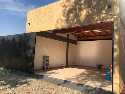 Imagen 26 de 30 de Moderna Casa De Diseño - Los Molles - Merlo San Luis