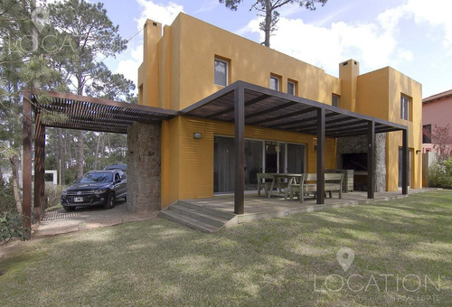 Imagen 10 de 12 de Casa En Montoya Amarilla