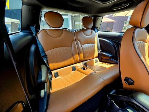 Mini Cooper 1.6 S Hot Chilli . At