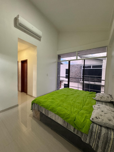 Townhouse En Naguanagua Sector Manantial Res. Naiguata (ch)